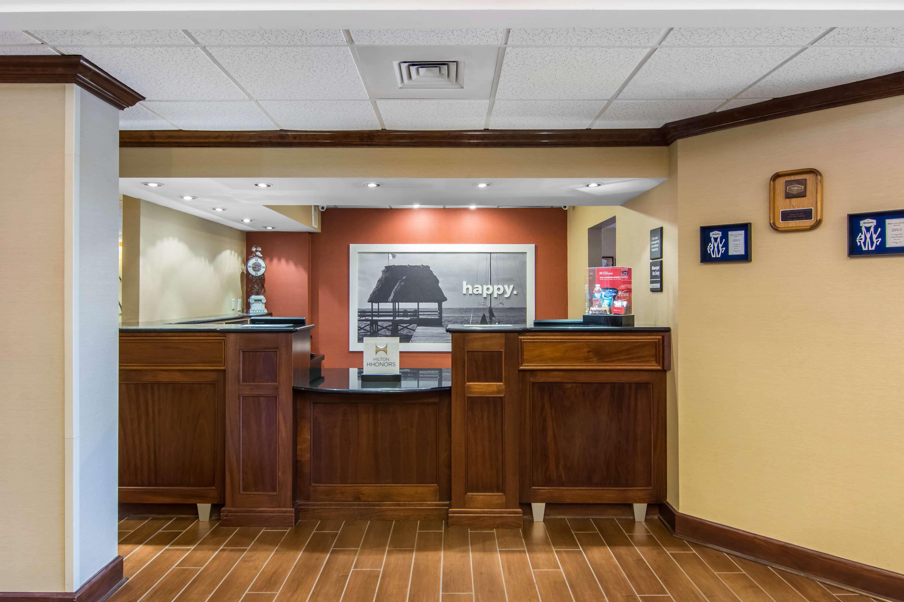 Hampton Inn South Hill Exterior photo